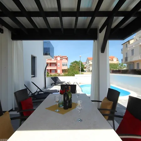 Essenza - Roza Villa *