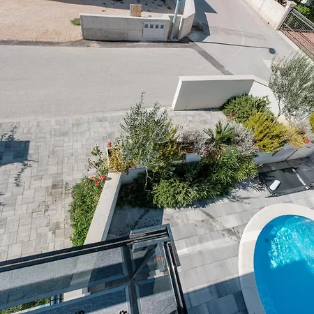 Essenza - Roza Villa