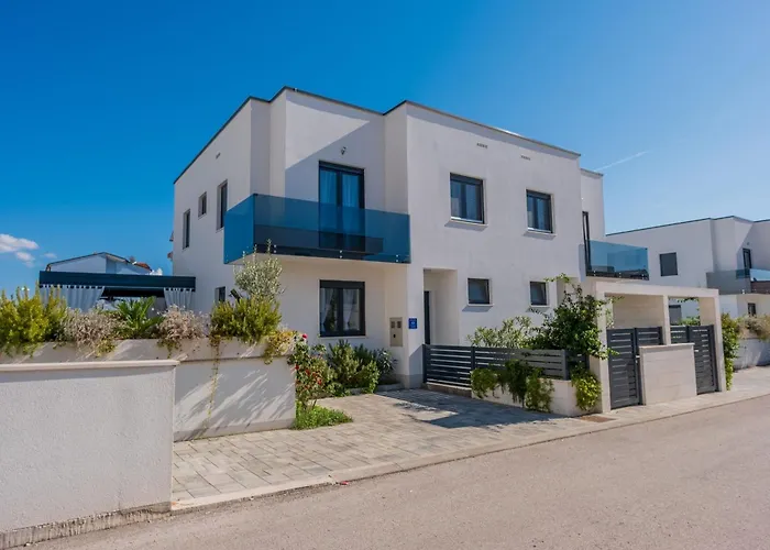 Essenza - Roza Vodice